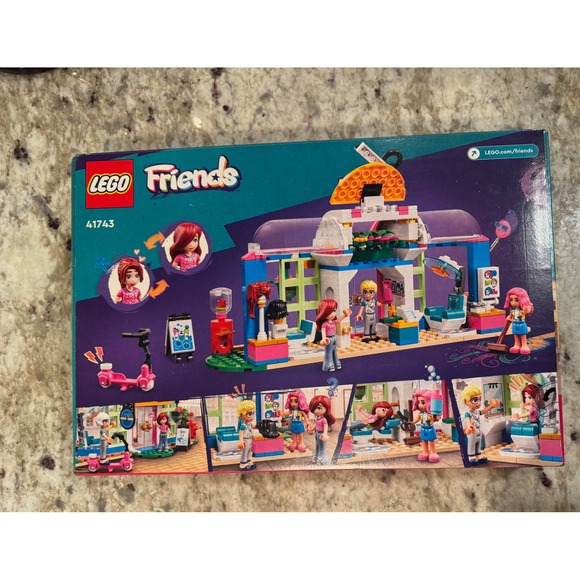 LEGO Friends Hair Salon 41743 Building Set 401 Pieces Paisley Olly Nadia NEW - Picture 2 of 6